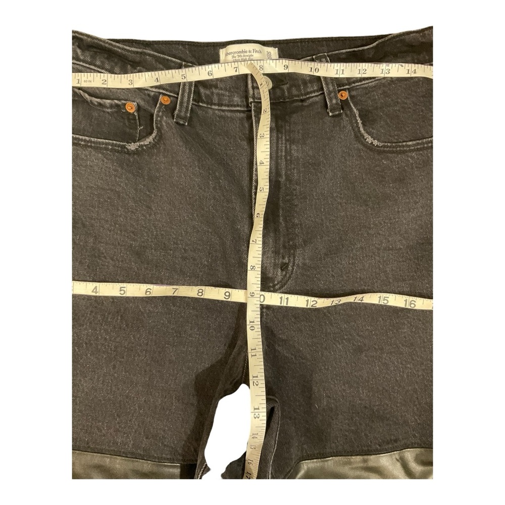 Abercrombie Women’s 90s Straight Ultra High Rise Jeans Faux Leather Size 30 - Picture 11 of 13